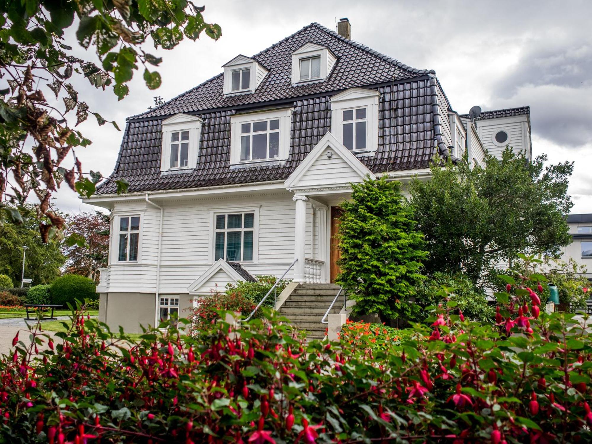 Solborg Folkehogskole Hostel Ставангер Екстериор снимка